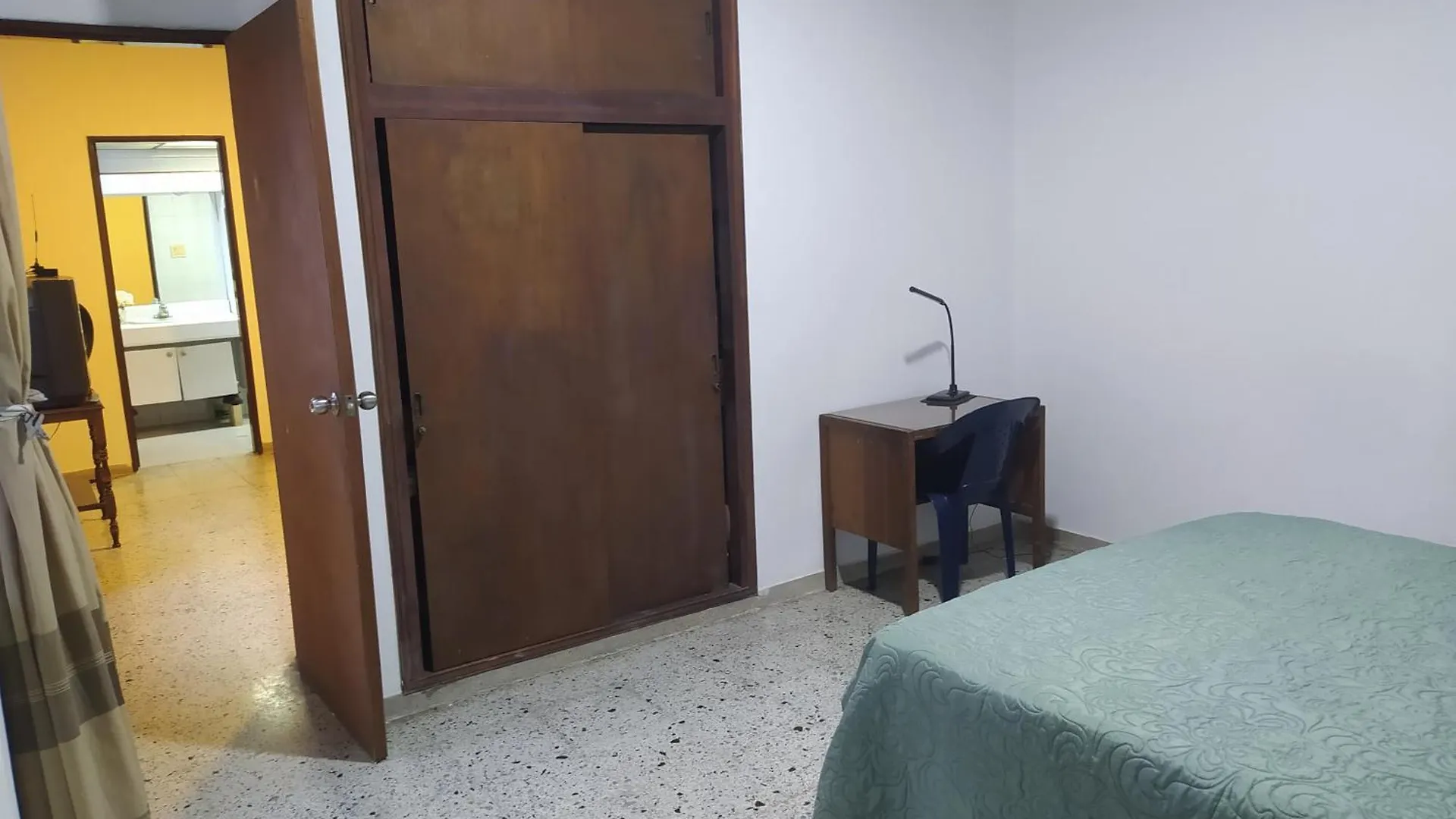 The Flora House - Espacio Seguro, Amplio Y Acogedor Apartment Medellin