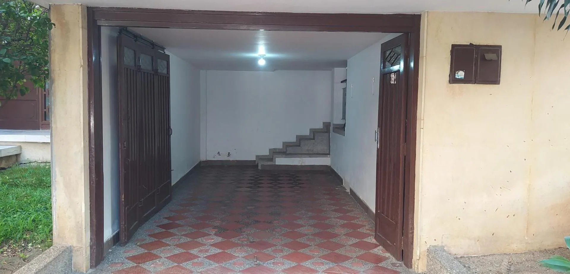 Homestay The Flora House - Espacio Seguro, Amplio Y Acogedor Apartment Medellin