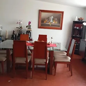Hermosa Iluminada Habitación en casa particular Bogotá